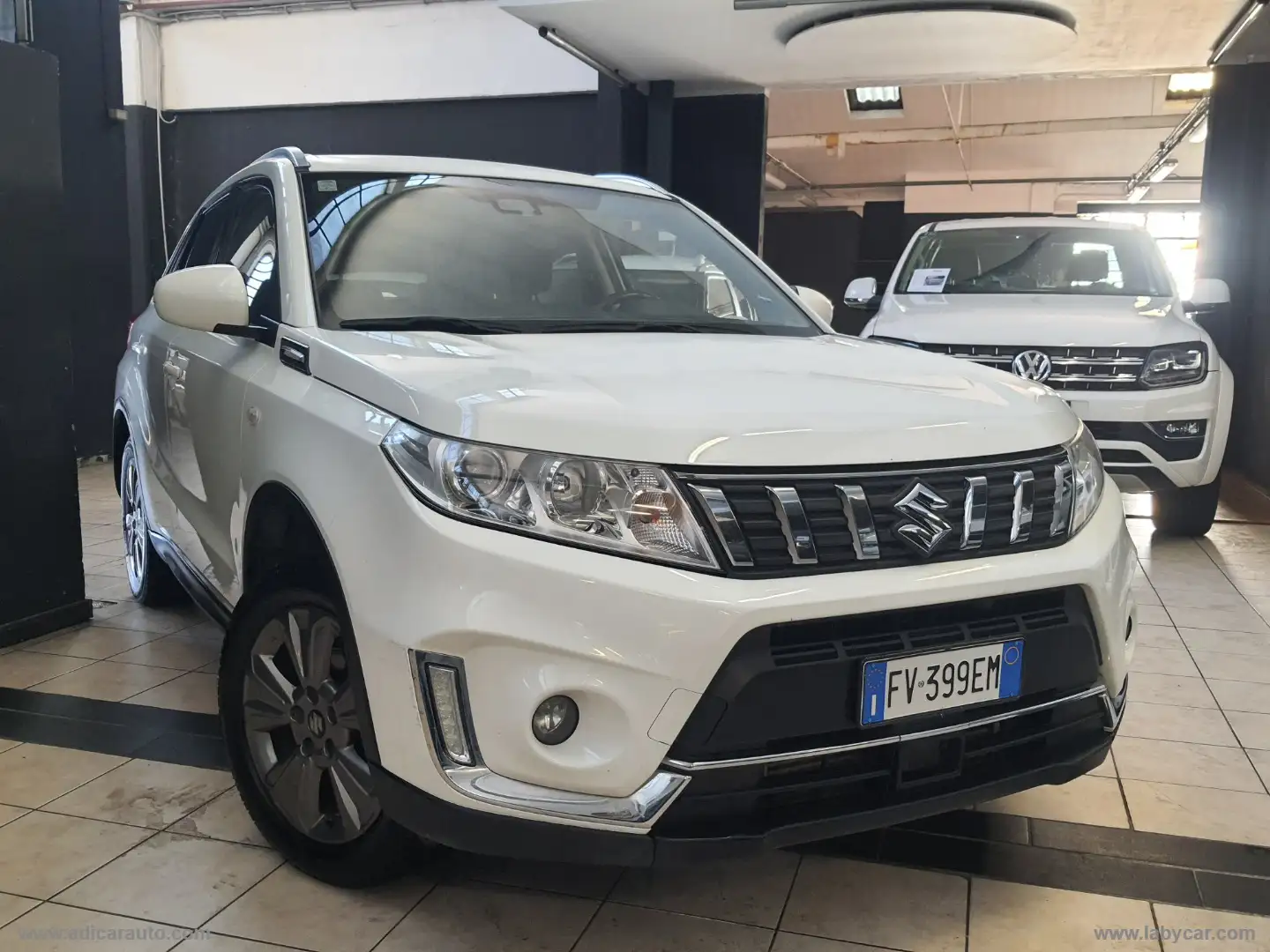Suzuki Vitara 1.0 Boosterjet 4WD Allgrip GPL Wit - 1