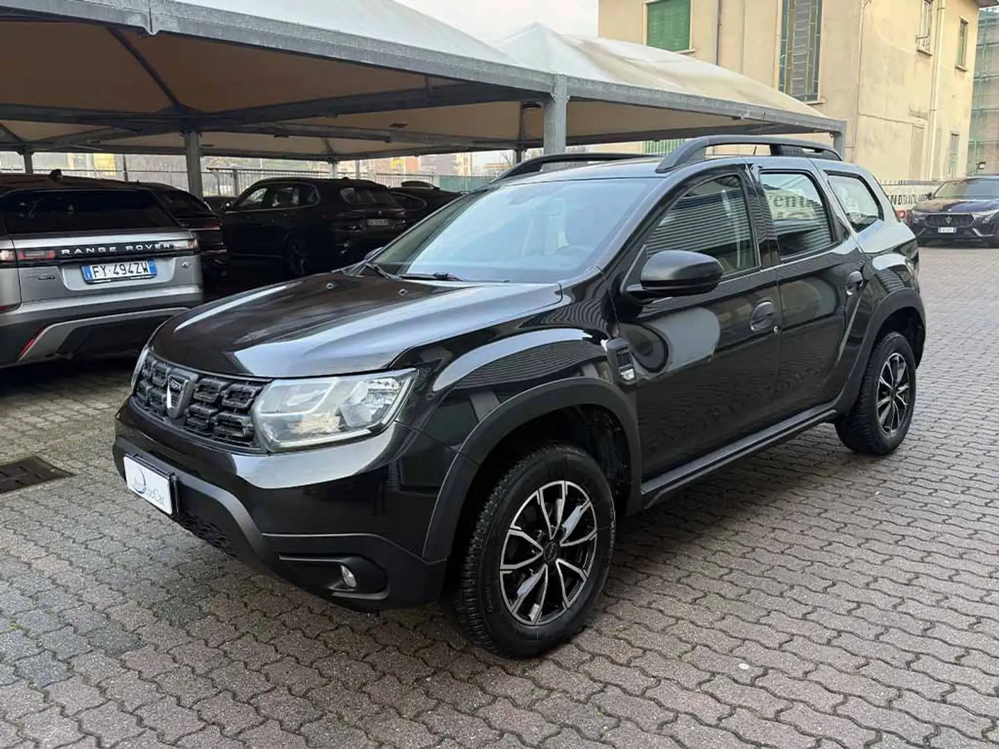 Dacia Duster Essential 4x4 GANCIO TRAINO UNICO PROPRIETARIO Nero - 1