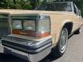 Cadillac Brougham d'elegance 5.0L V8 Beige - thumbnail 5