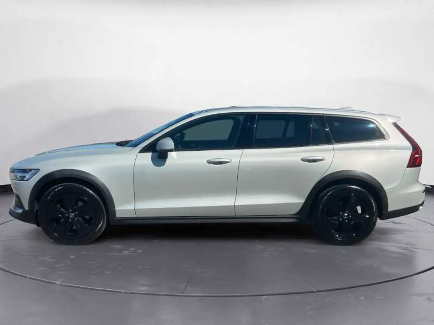 Volvo V60 Cross Country Cross Country 2.0 D4 Pro Srebrny - 2