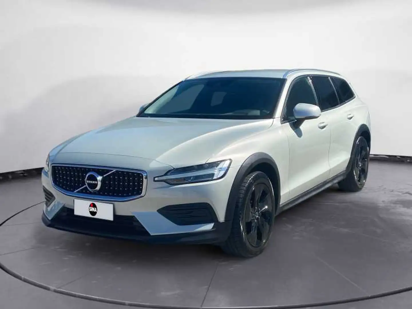 Volvo V60 Cross Country Cross Country 2.0 D4 Pro Srebrny - 1
