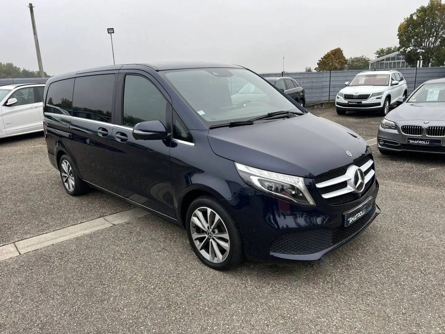 Mercedes-Benz V 300 d Long Avantgarde 9G-Tronic 8Place 1erMain GPS Caméra360° ToitPano Bleu - 2