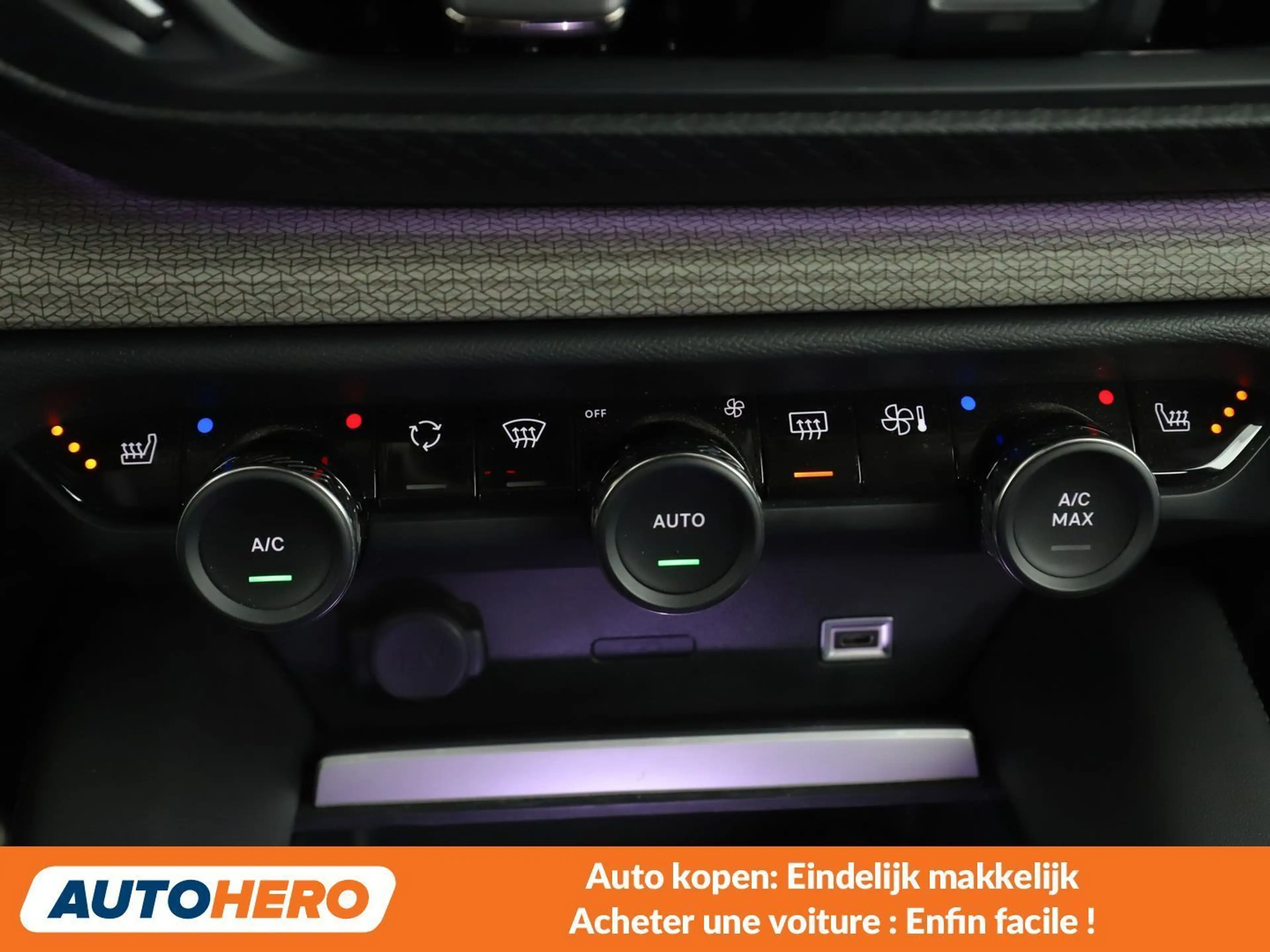 Citroen C5 X 1.6 Plug-in Hybrid Shine Pack — photo 10