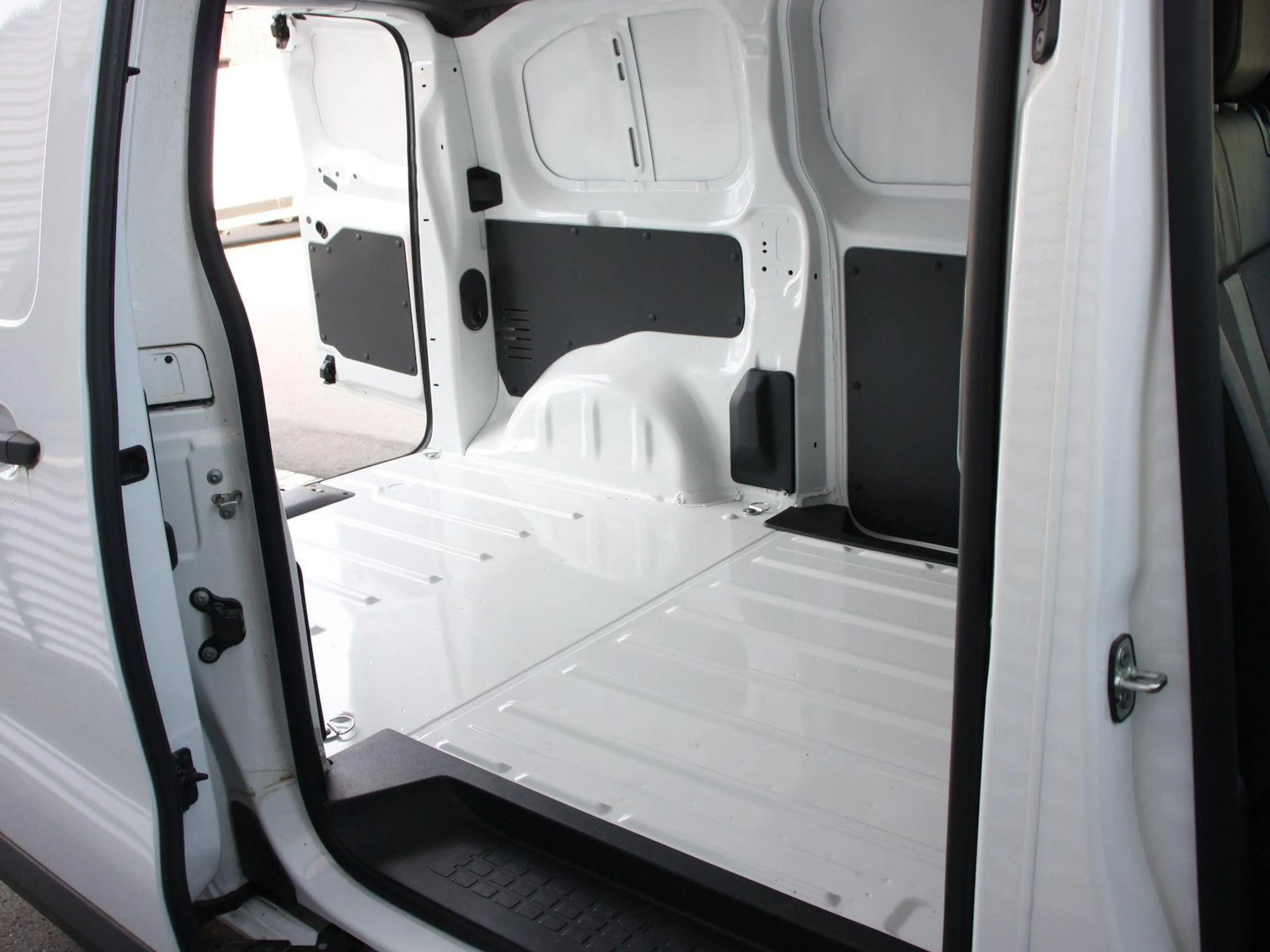 Fiat Scudo MultiJet AUTOMATIK L2 PRO LED LOUNGE Navi — photo 7