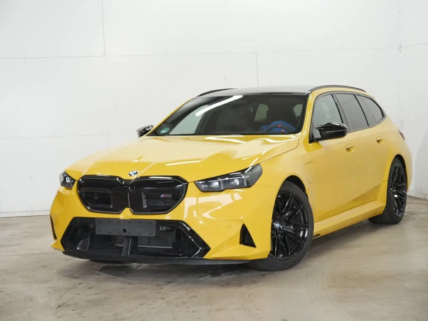 BMW M5 Touring |Sonderlackierung |Sitzbelüftung |Bowers&W Gelb - 1