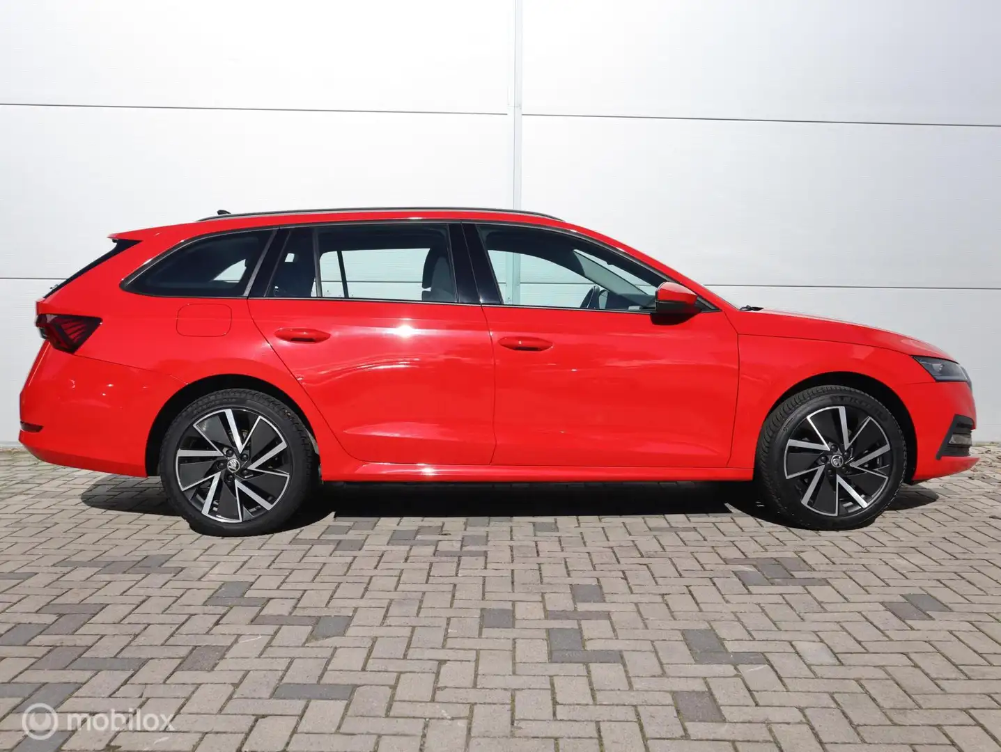 Skoda Octavia Combi 1.4 TSI iV PHEV 18 inch LED CarPlay automaat Rosso - 2