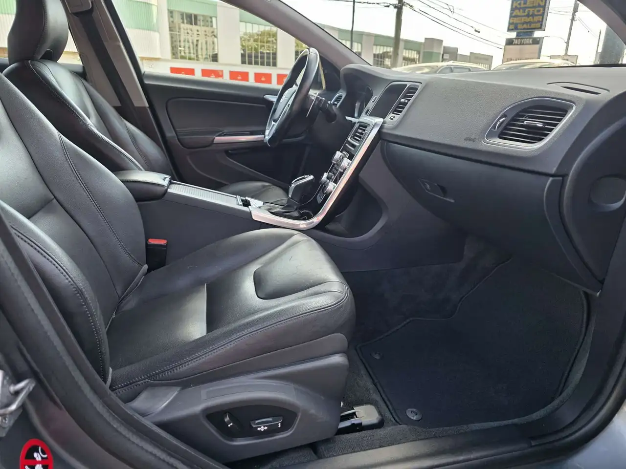 Volvo S60 снимка Volvo S60