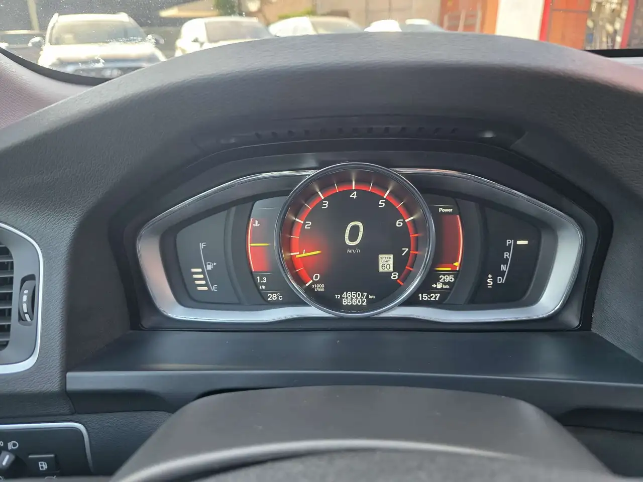 Volvo S60 снимка Volvo S60