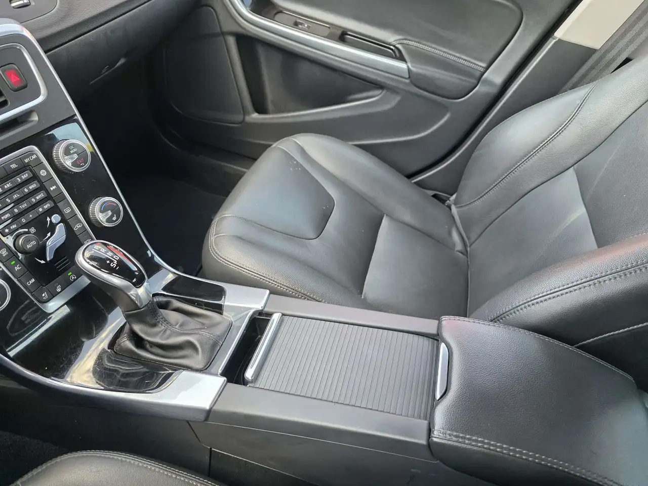 Volvo S60 снимка Volvo S60