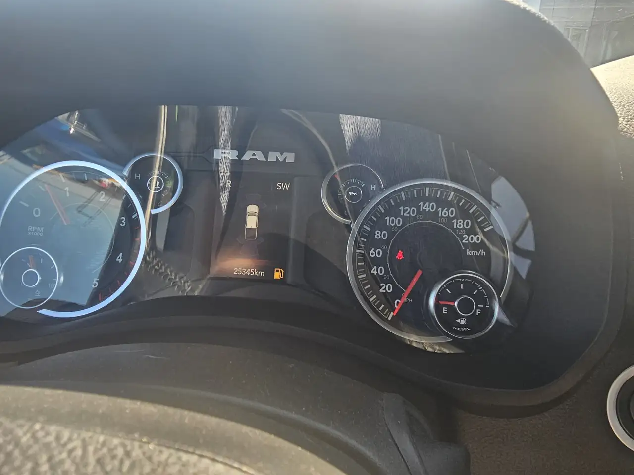 RAM 3500 снимка RAM 3500