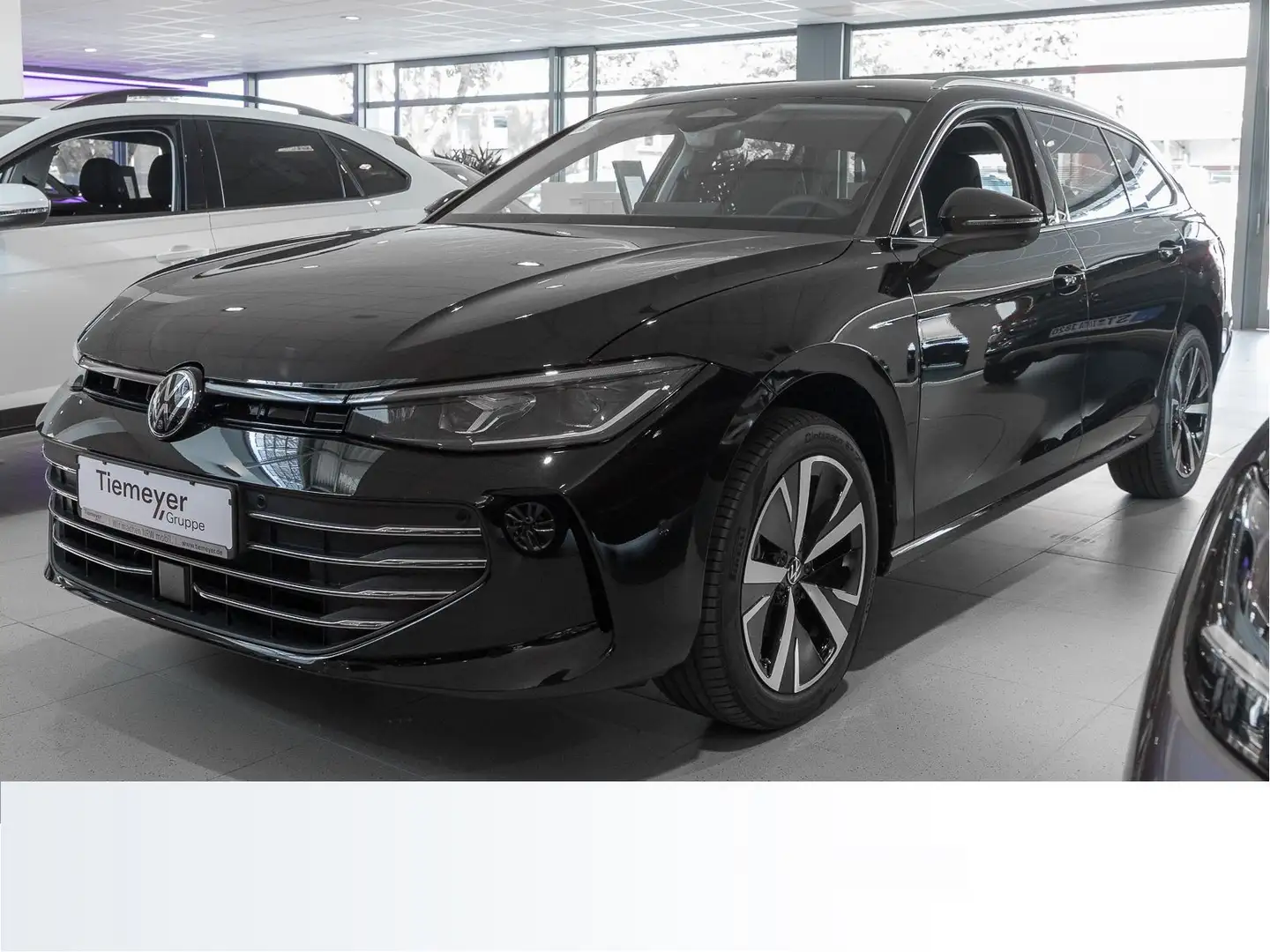 Volkswagen Passat Variant 1.5 eTSI DSG BUSINESS AREA VIEW I Black - 2