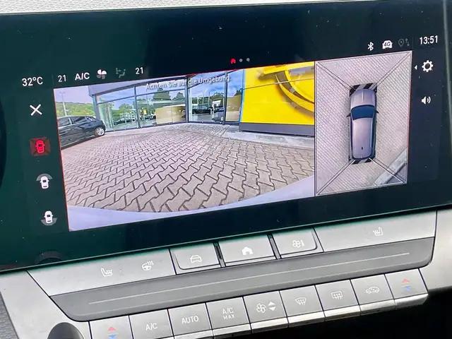 Opel Astra view 12