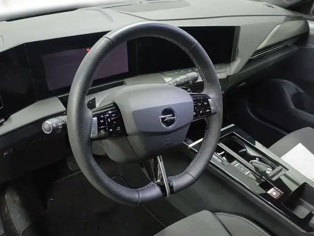 Opel Astra view 13