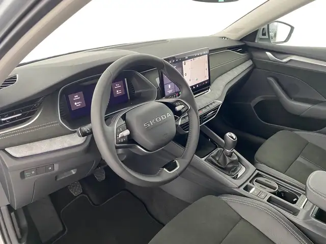 Skoda Octavia view 8
