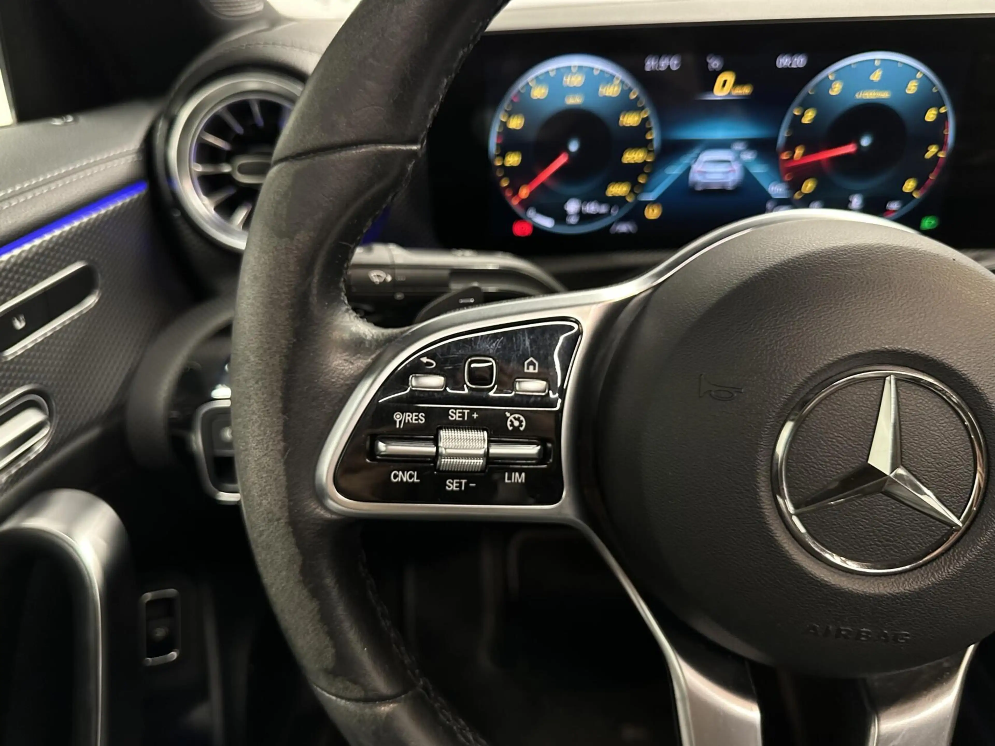 Mercedes-Benz CLA 180 Business Solution Luxury PANO CAMERA SFEERVERLICHT — photo 41