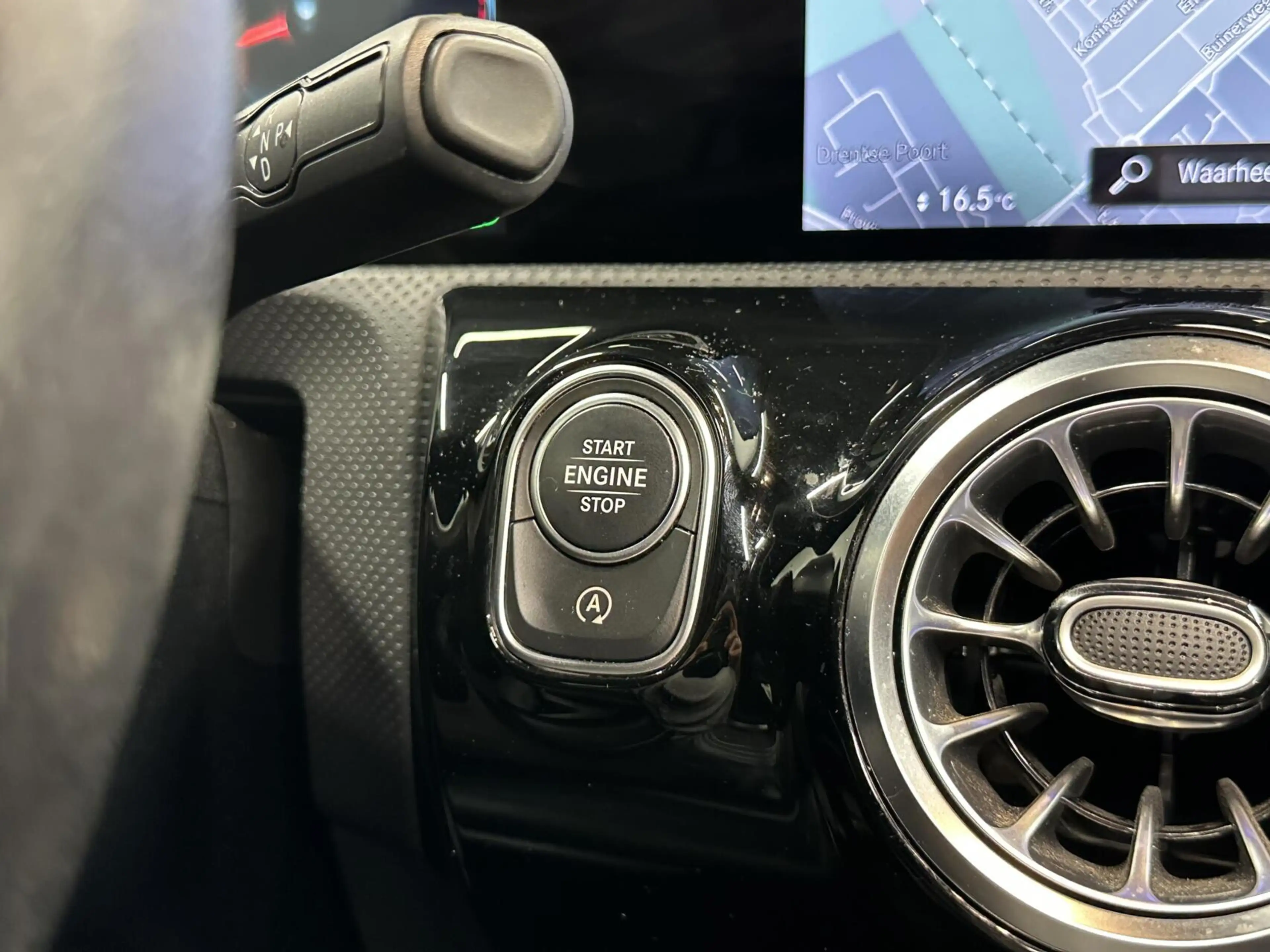Mercedes-Benz CLA 180 Business Solution Luxury PANO CAMERA SFEERVERLICHT — photo 45