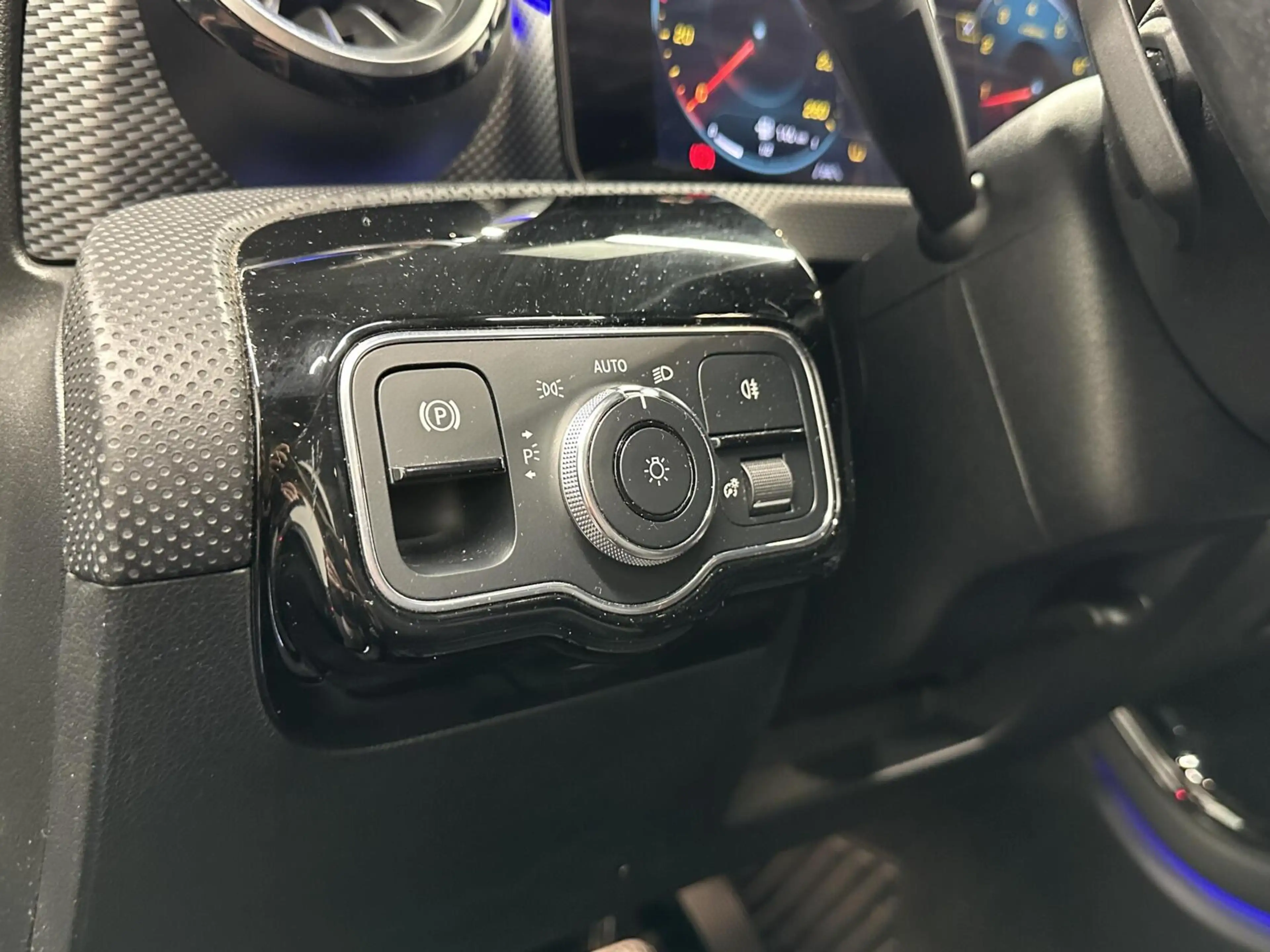 Mercedes-Benz CLA 180 Business Solution Luxury PANO CAMERA SFEERVERLICHT — photo 18