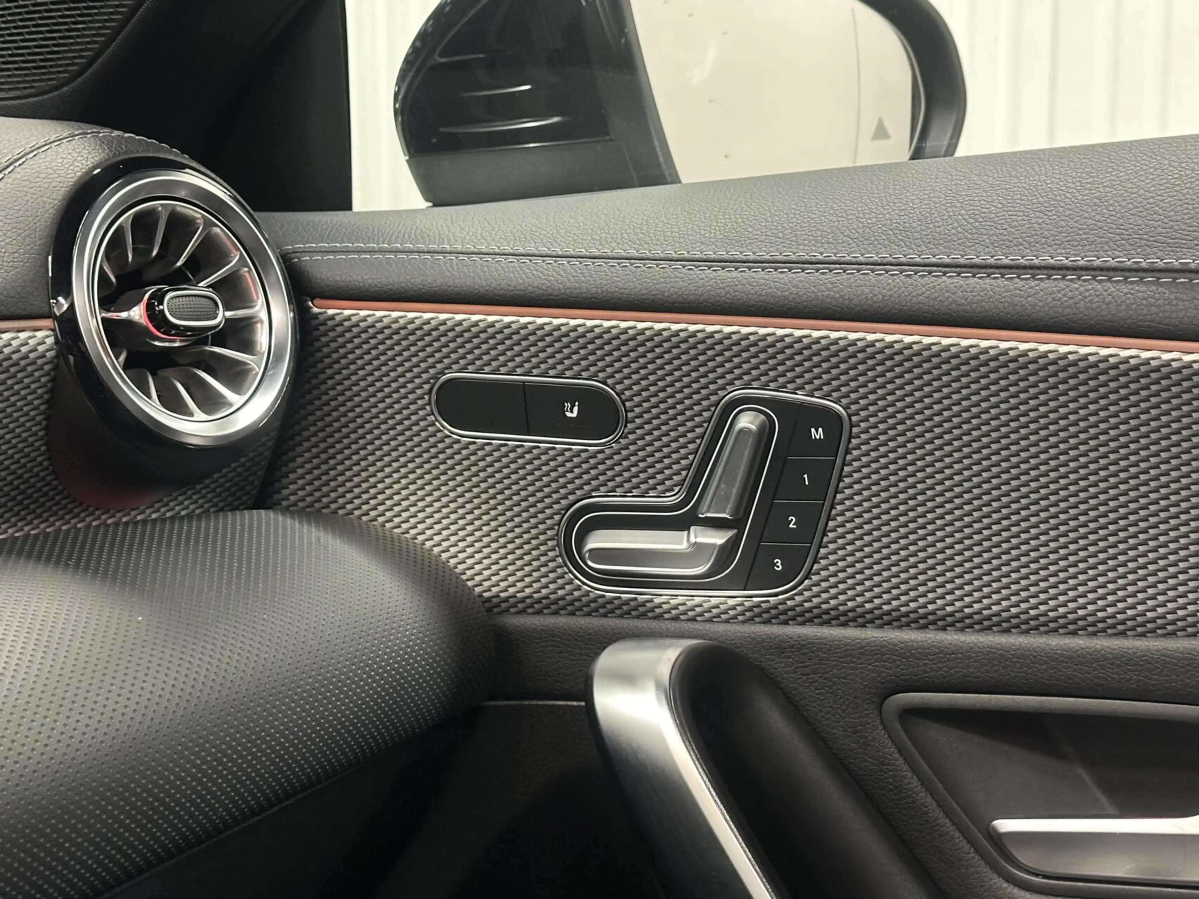 Mercedes-Benz CLA 180 Business Solution Luxury PANO CAMERA SFEERVERLICHT — photo 20