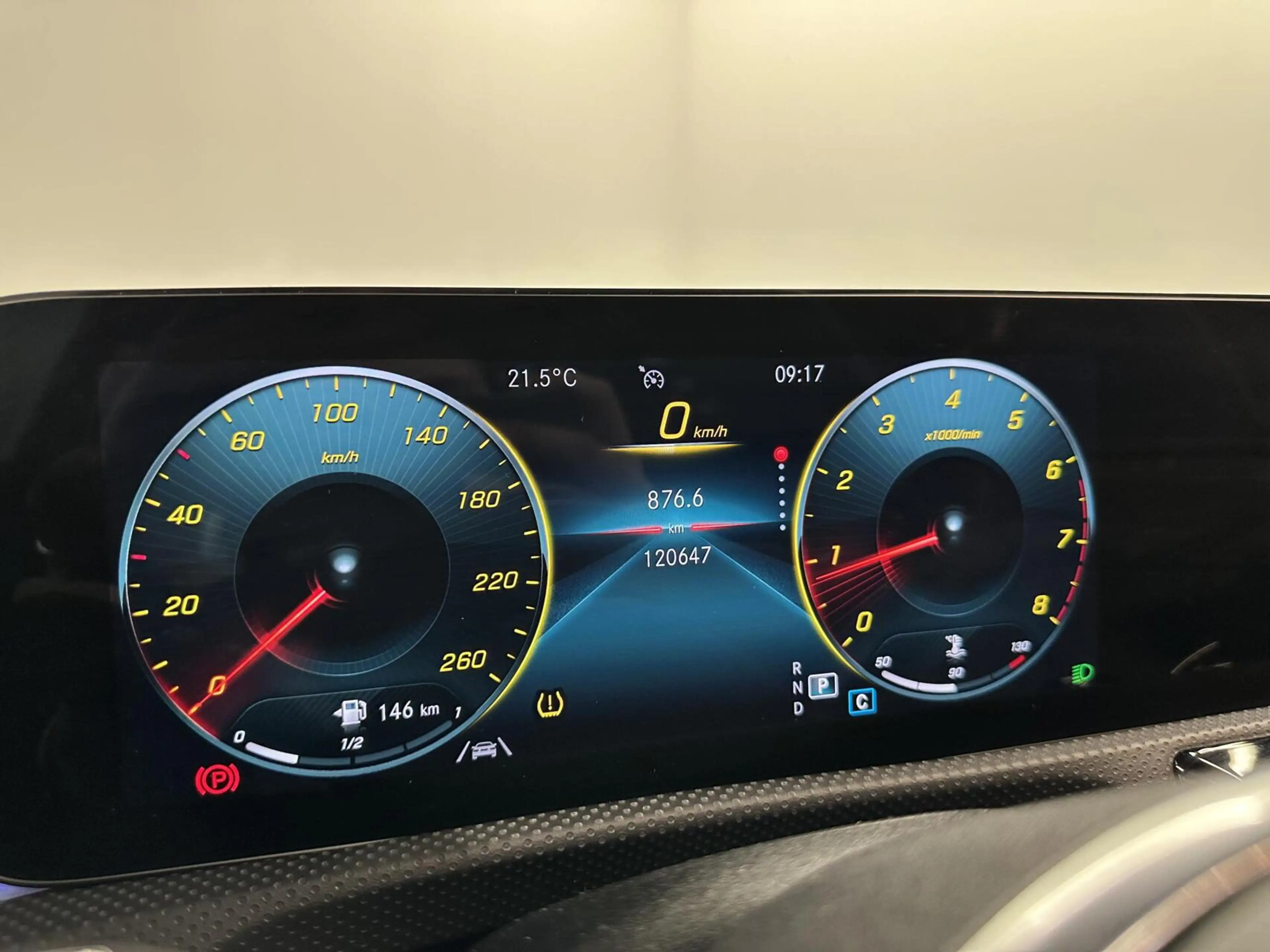 Mercedes-Benz CLA 180 Business Solution Luxury PANO CAMERA SFEERVERLICHT — photo 24