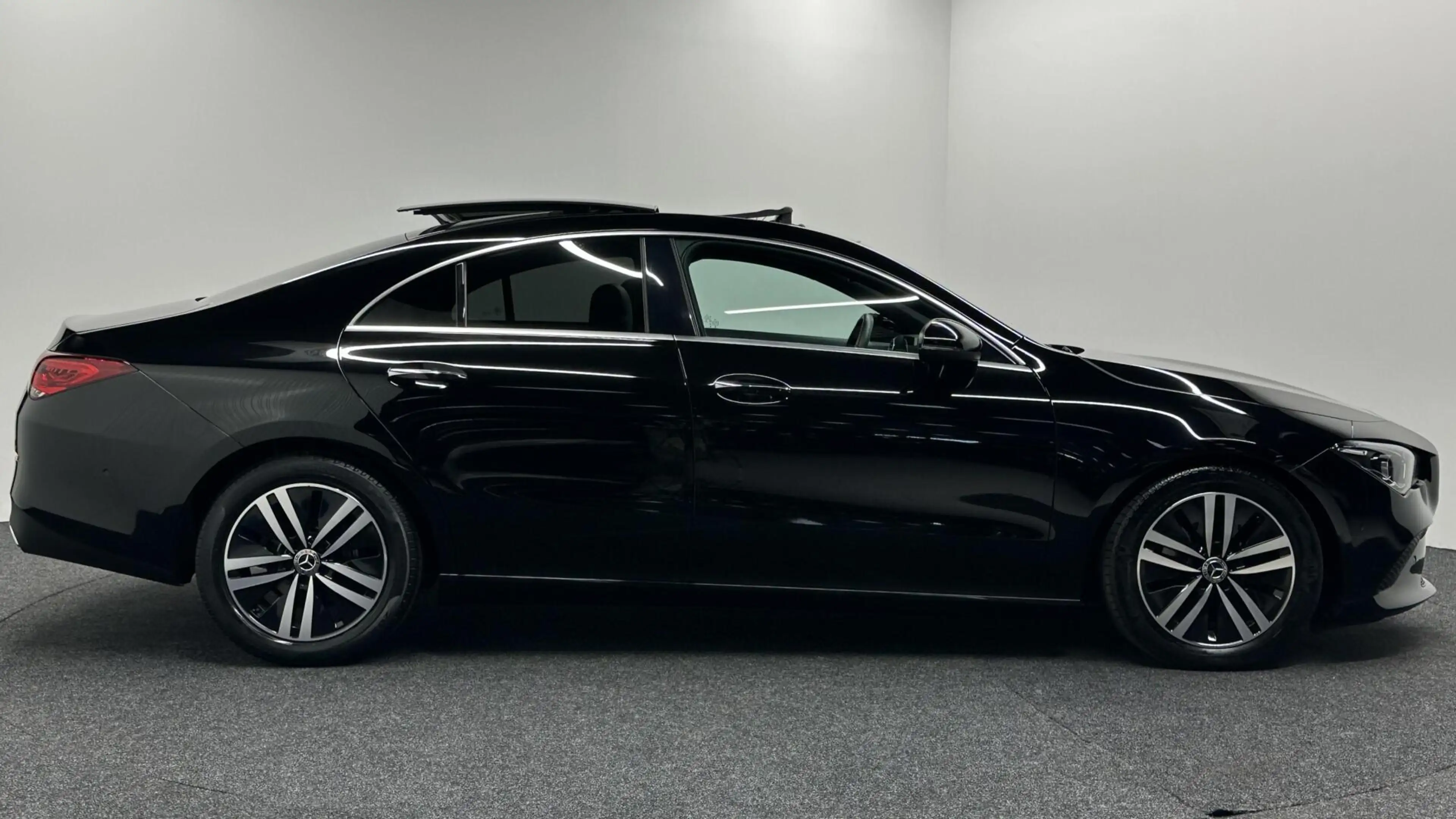 Mercedes-Benz CLA 180 Business Solution Luxury PANO CAMERA SFEERVERLICHT — photo 9