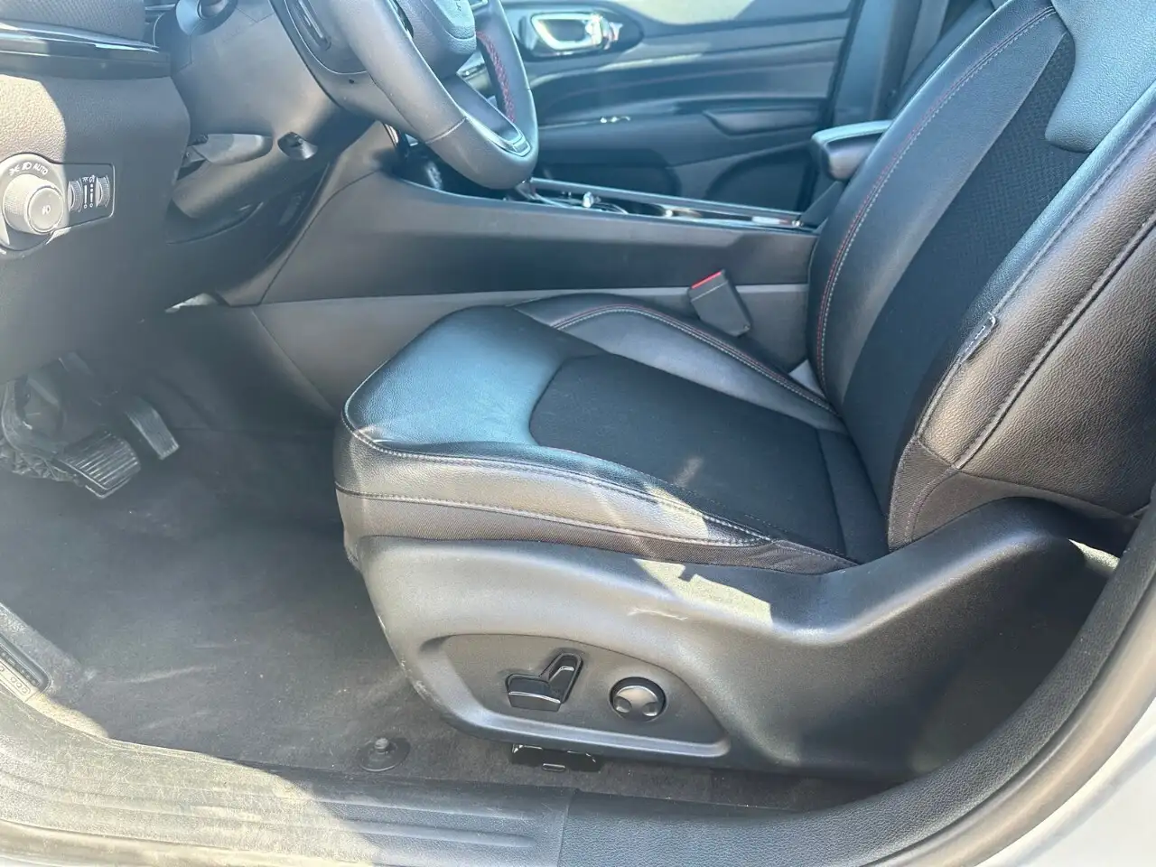 Jeep Compass снимка Jeep Compass