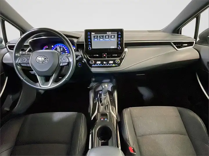 Toyota Auris 2022, foto 8