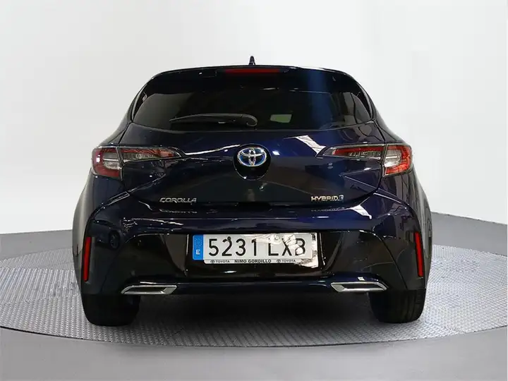 Toyota Auris 2022, foto 4