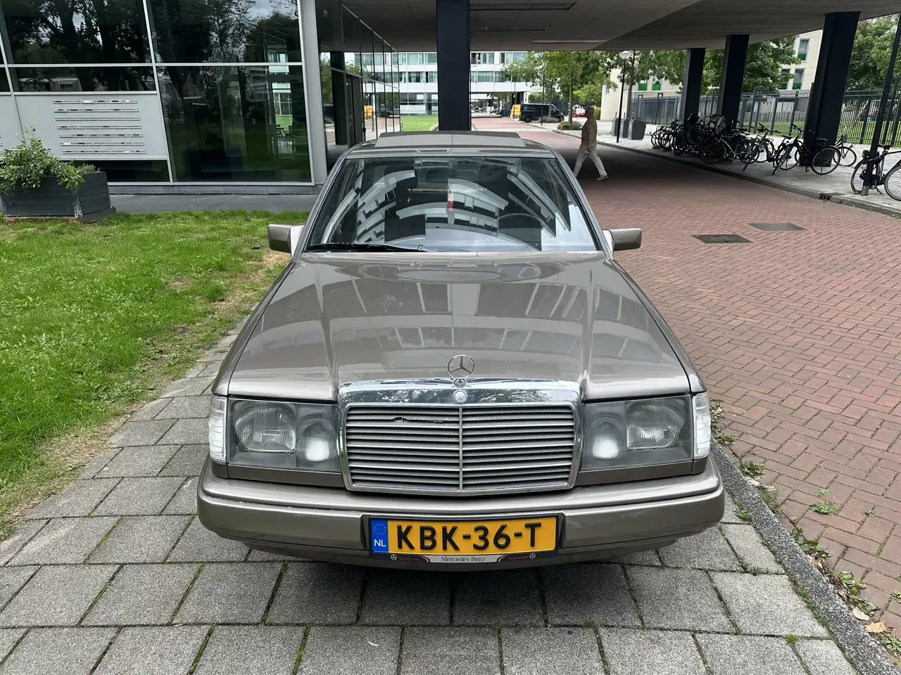Mercedes-Benz 250D W124 5 cylinder schuifdak UNIEK, foto 2