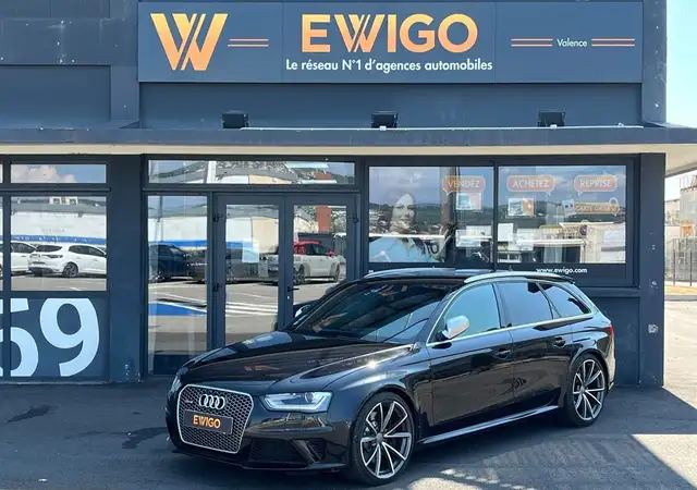 Audi RS4 avant 4.2 fsi 450ch quattro s-tronic bva suivie -