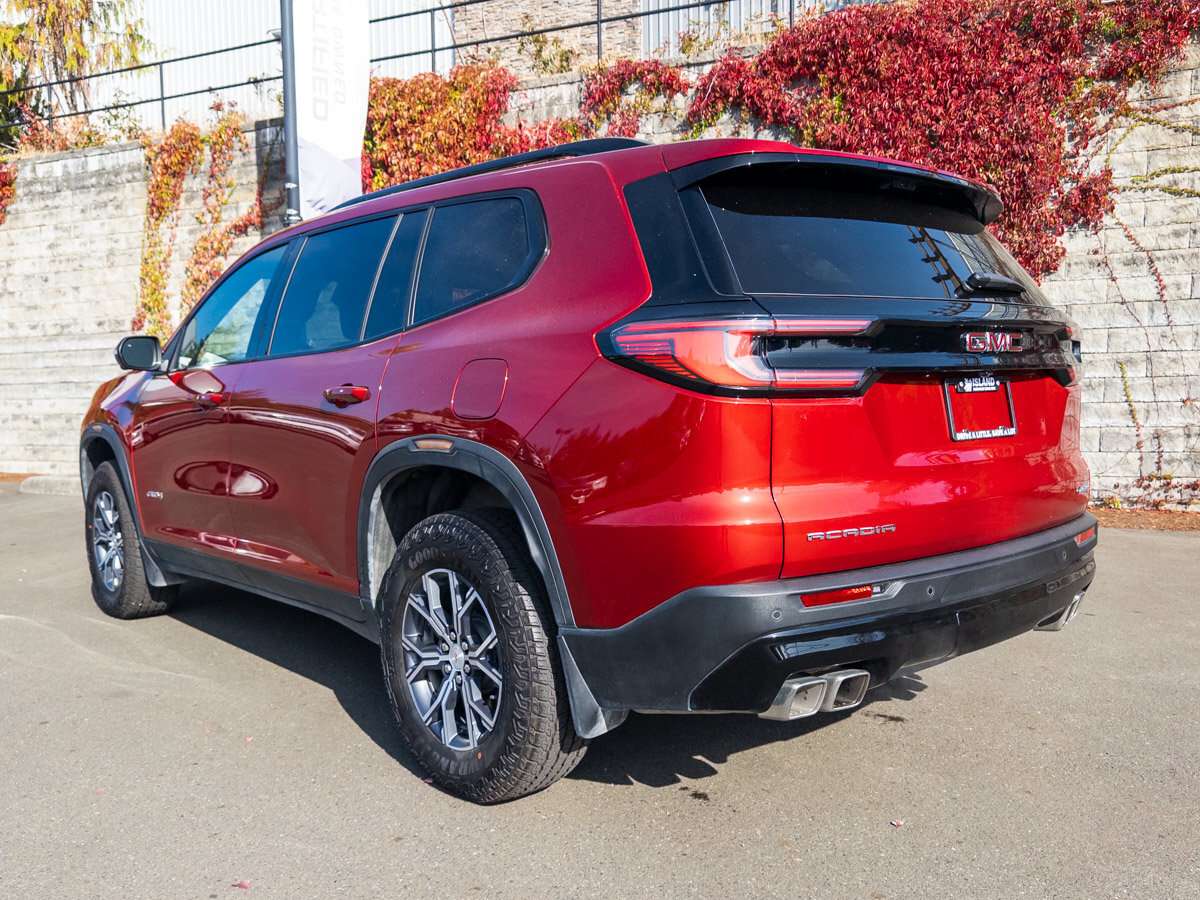 2026 GMC Acadia AT4 | 7-Passenger /w Middle Row Bucket Seats | 360 — photo 3