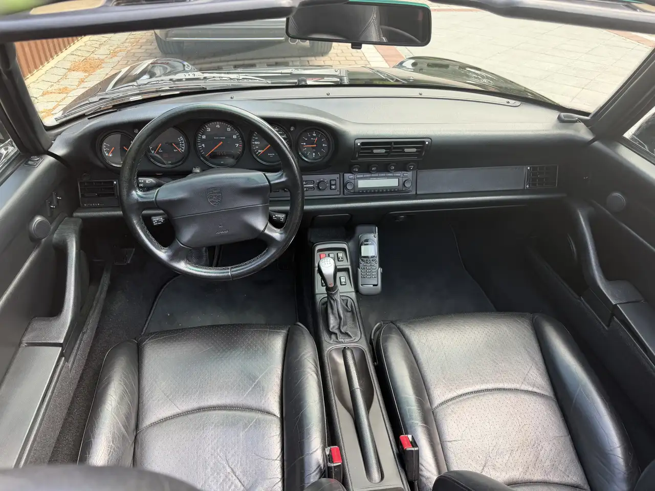Porsche 993 911 993 Carrera C2 Cabrio D-Fzg Triple-Black, foto 5