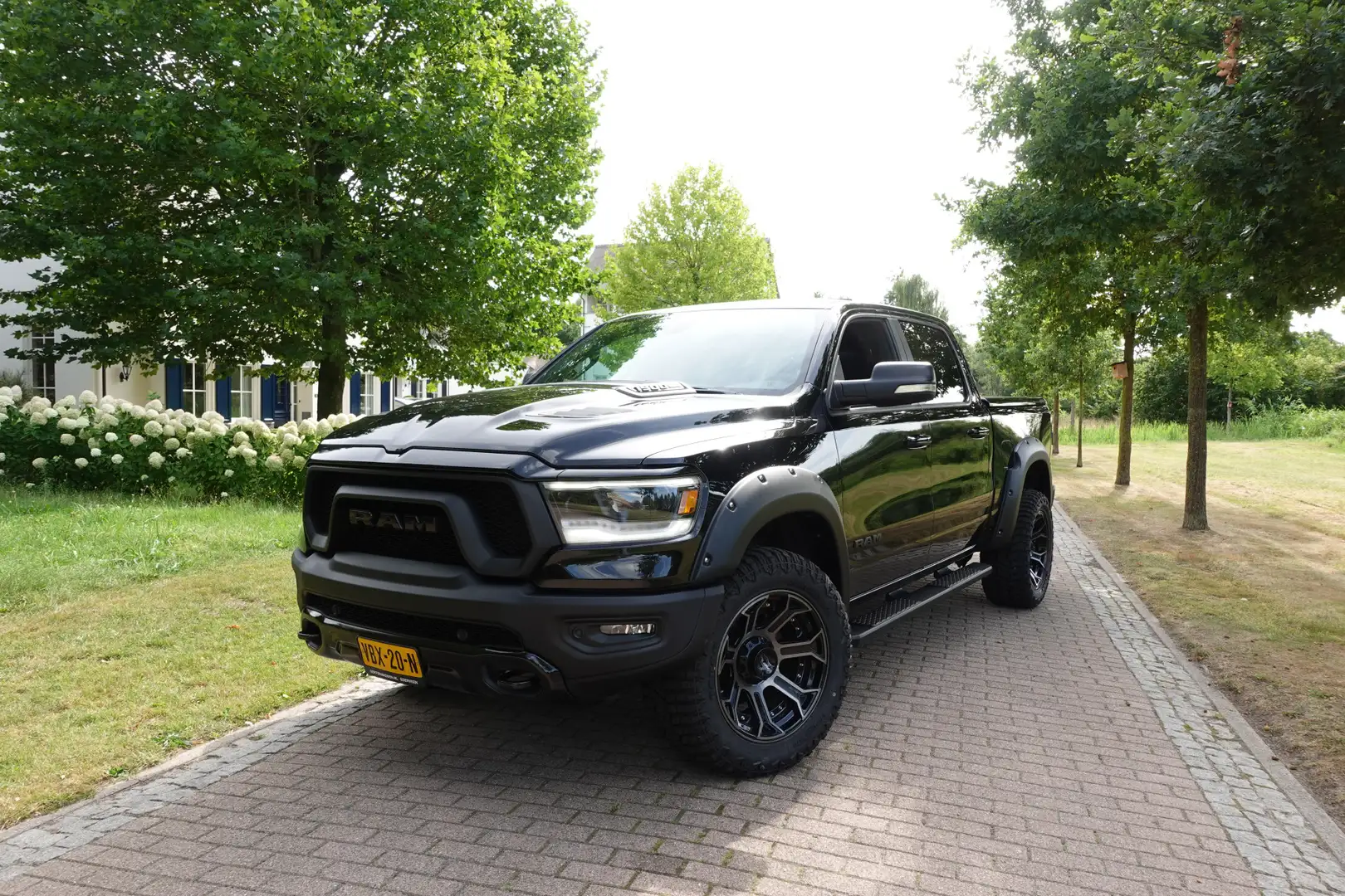 Dodge RAM 1500 5.7 V8 4x4 Crew Cab Rebel LPG | ///ALPINE | L - 1