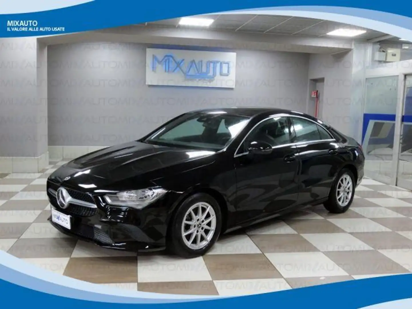 Mercedes-Benz CLA 200 D Business EU6 Schwarz - 1