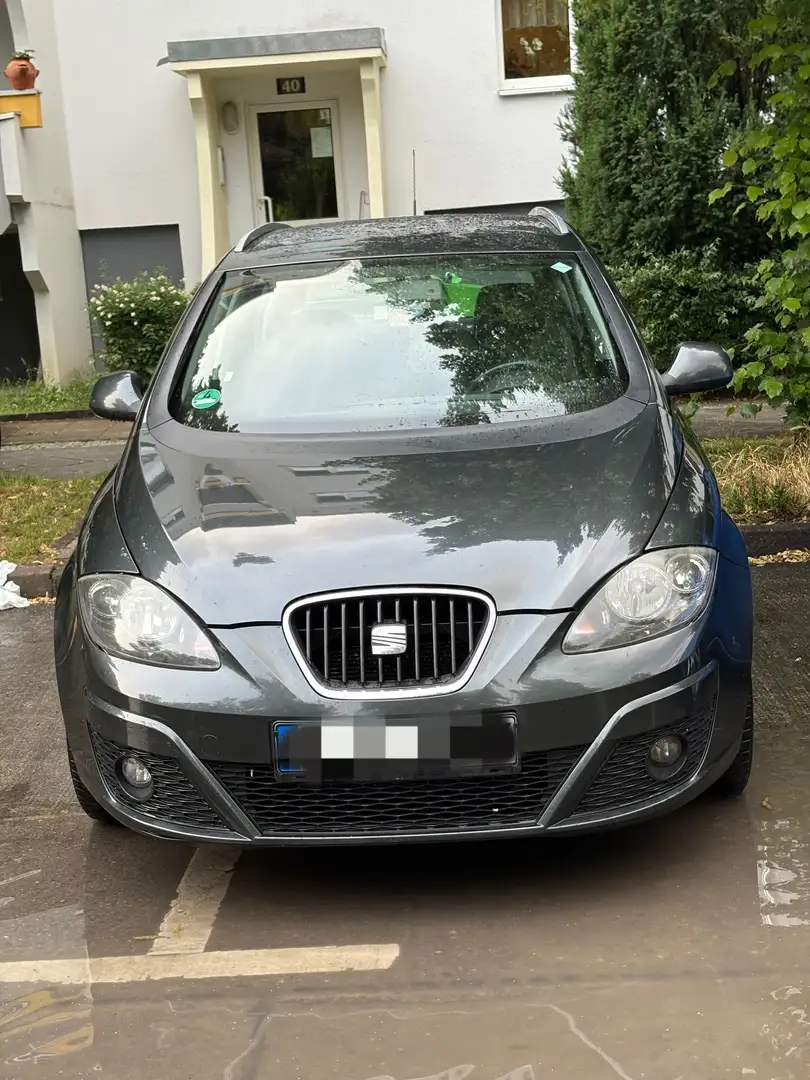 SEAT Altea XL Grau - 1