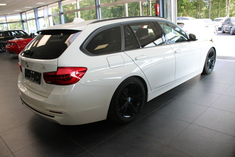 BMW 318 318d Touring Aut. Sport Line — photo 7