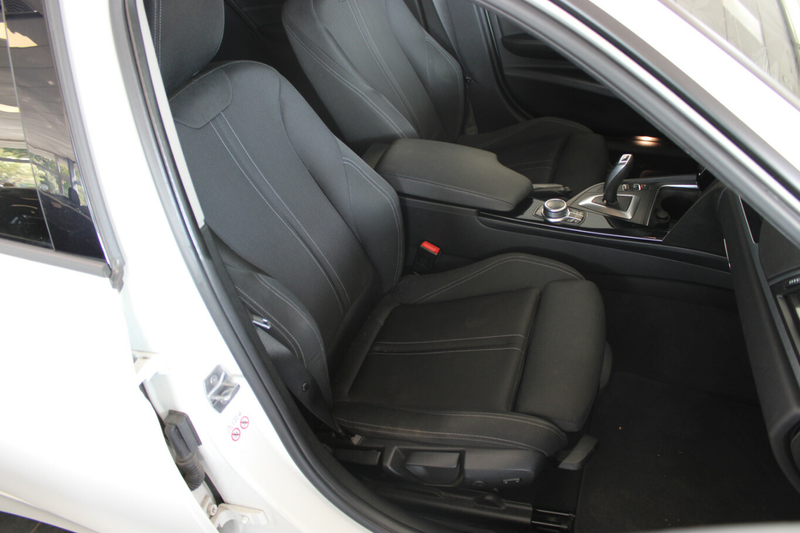 BMW 318 318d Touring Aut. Sport Line — photo 12