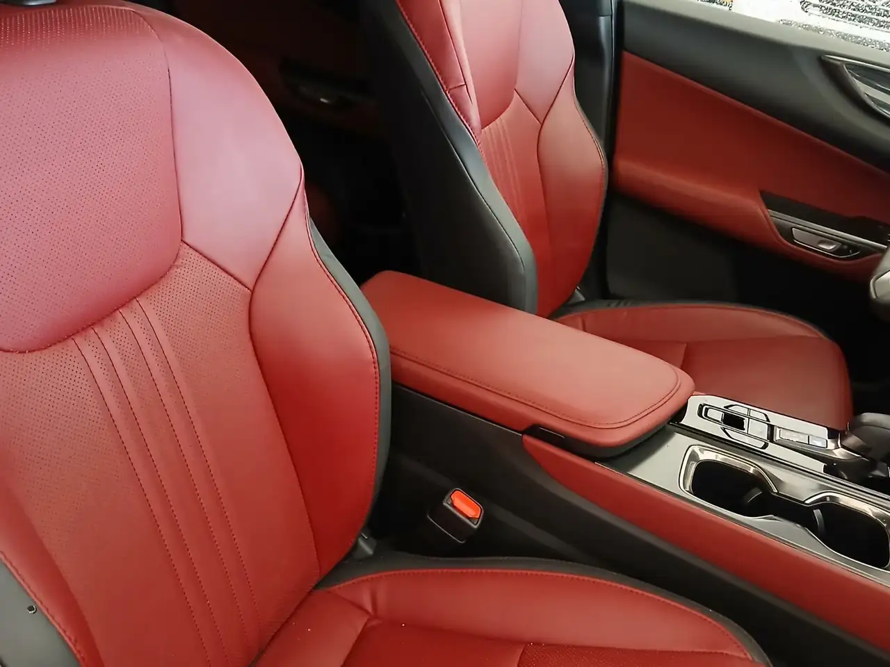 Lexus NX снимка Lexus NX