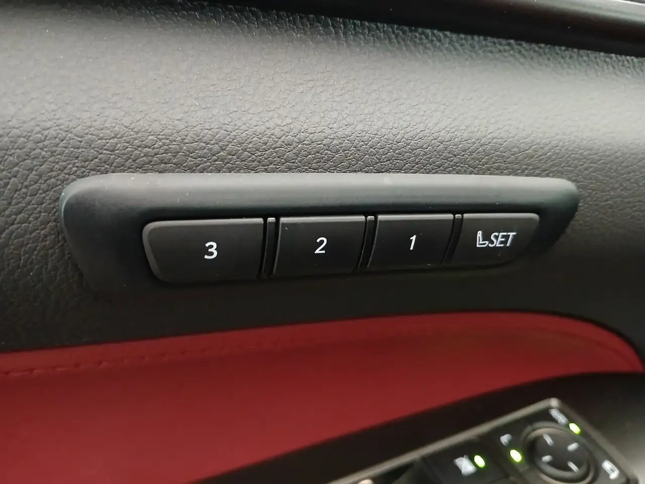 Lexus NX снимка Lexus NX