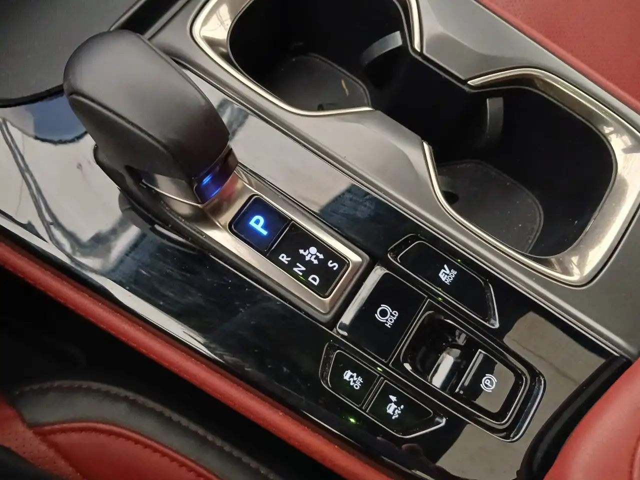 Lexus NX снимка Lexus NX