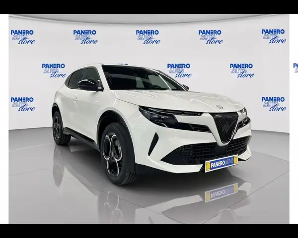 Alfa Romeo Junior 1.2 136 CV Hybrid eDCT6