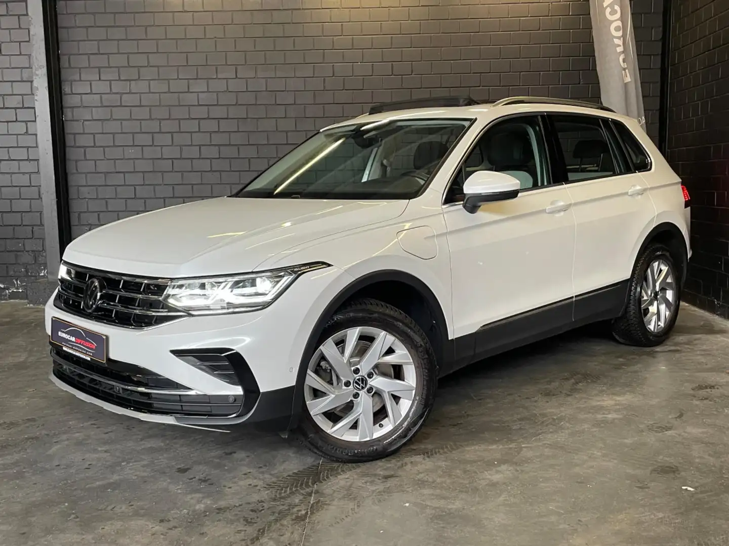 Volkswagen Tiguan Elegence 1.4 TSI eHybrid 245 CV Blanc - 1