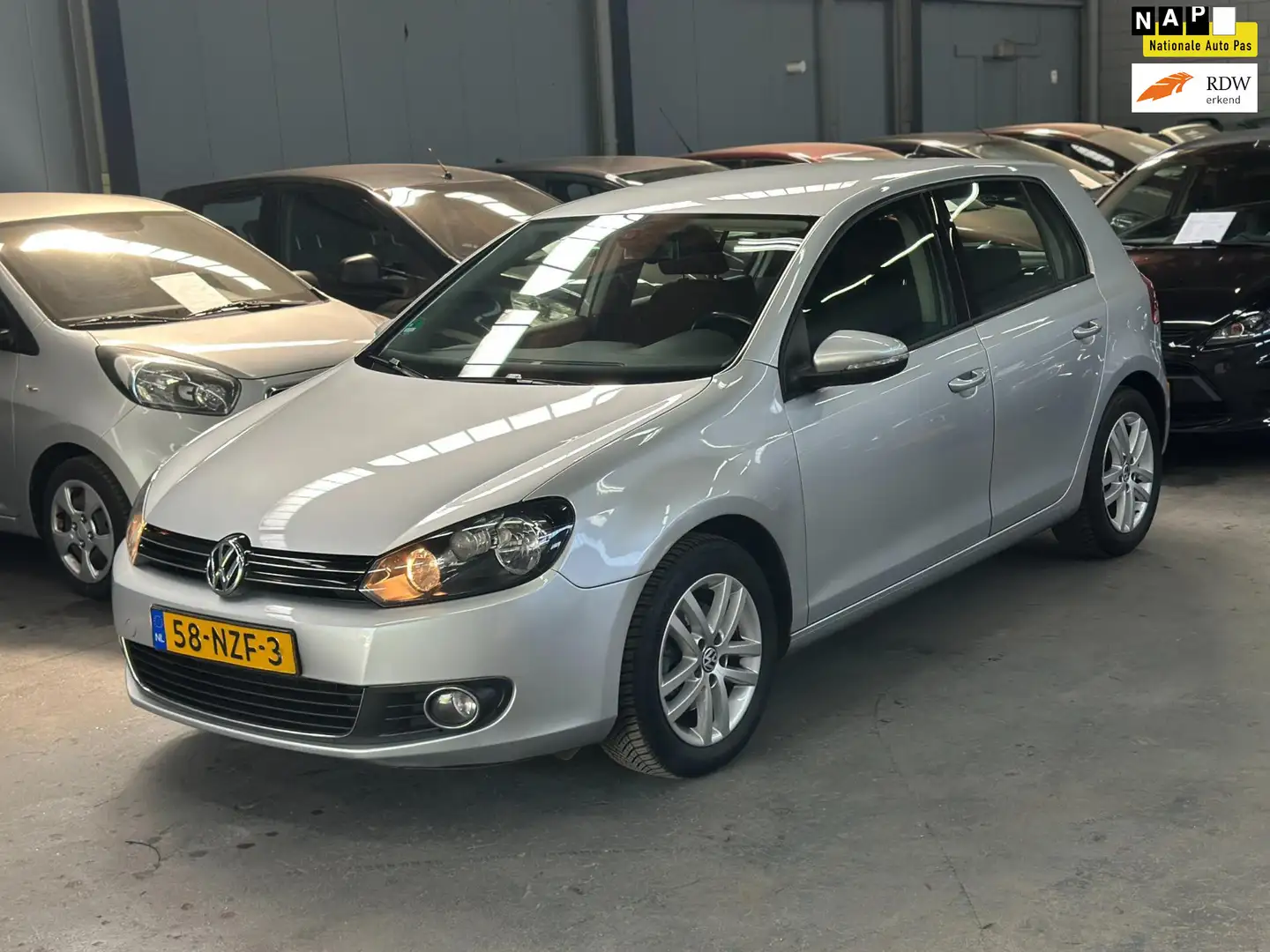 Volkswagen Golf 1.4 TSI Highline Automaat APK NAP Gris - 1