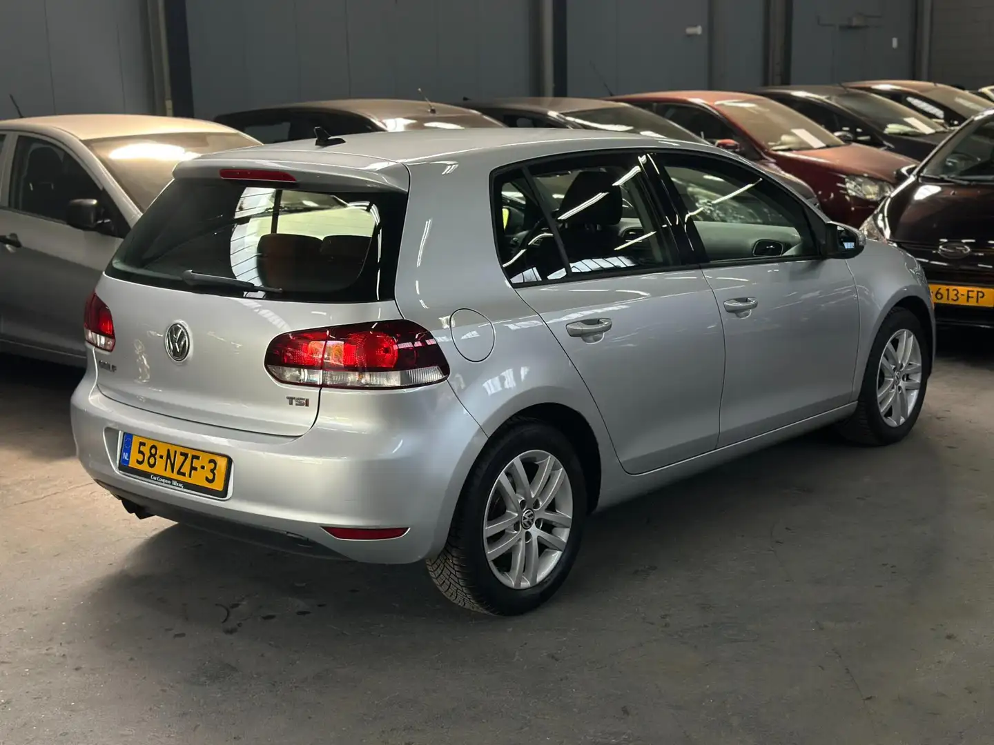 Volkswagen Golf 1.4 TSI Highline Automaat APK NAP Gris - 2
