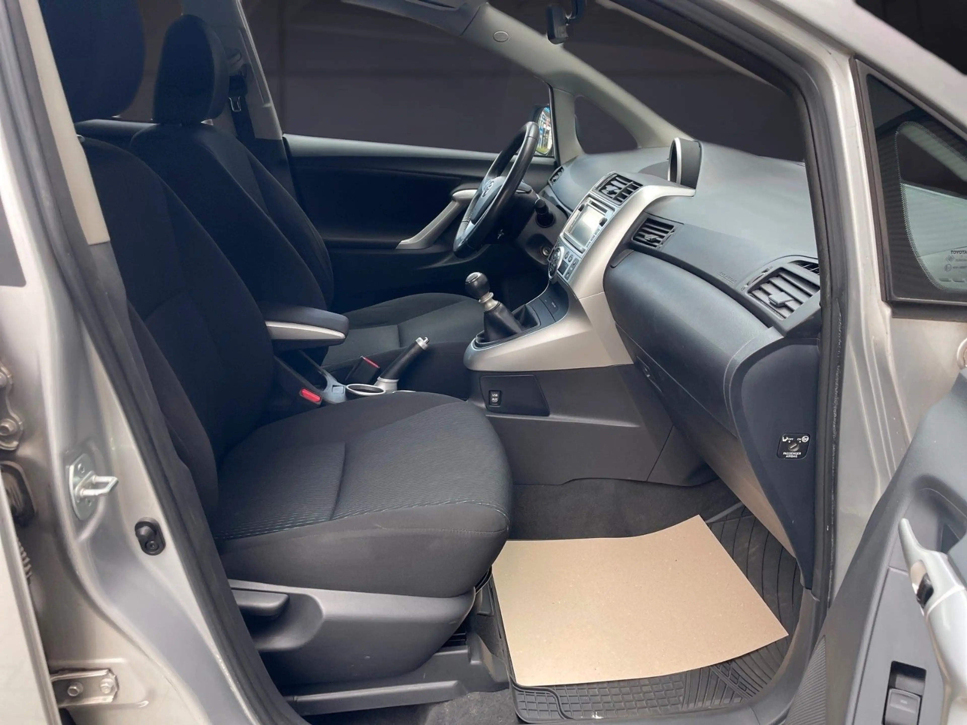 Toyota Verso VERSO 1.6 7-STZ/NAVI/TEMP/2-Z-KLIMA-A/PDC V&H/BT — photo 10