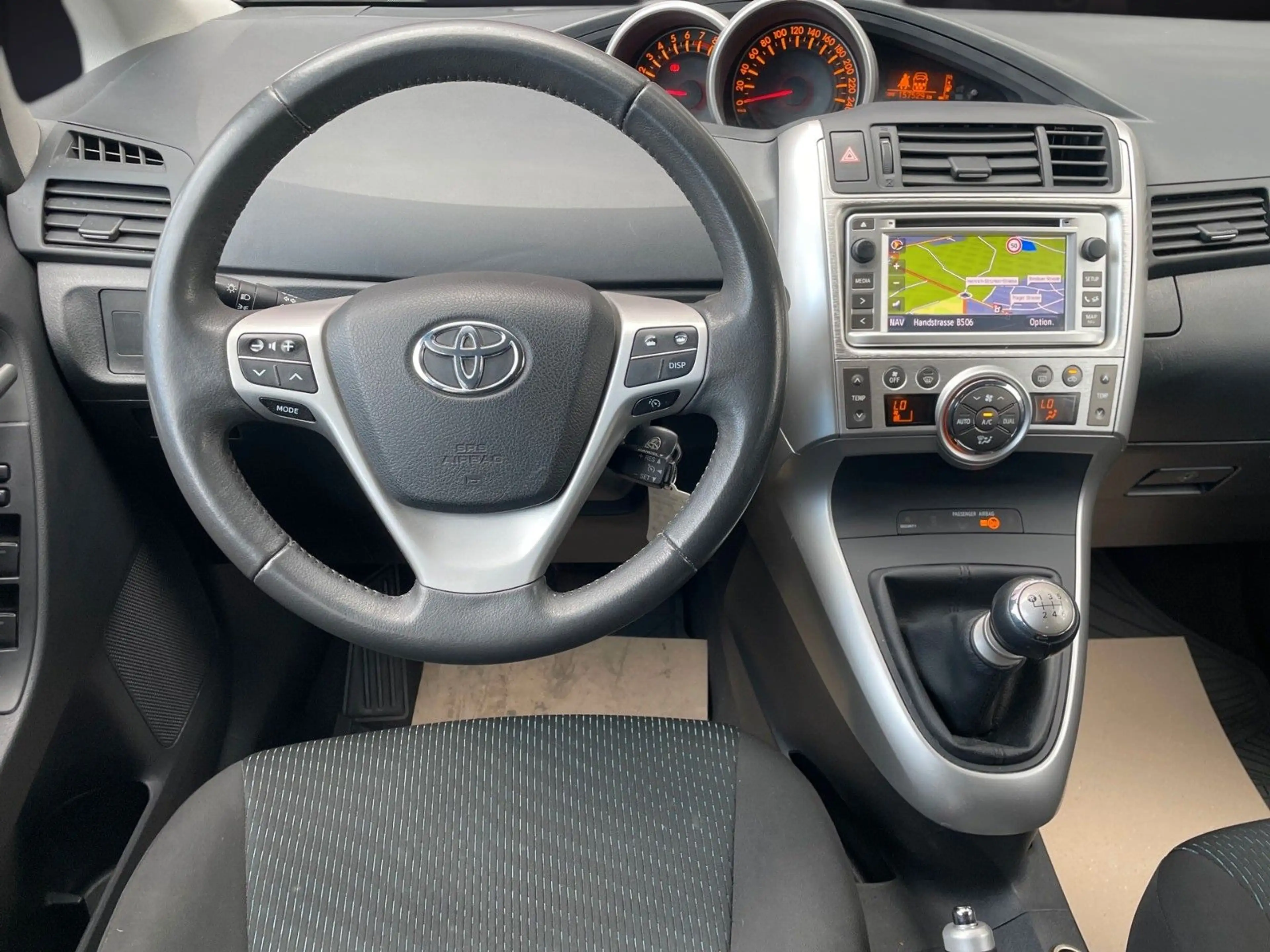 Toyota Verso VERSO 1.6 7-STZ/NAVI/TEMP/2-Z-KLIMA-A/PDC V&H/BT — photo 12