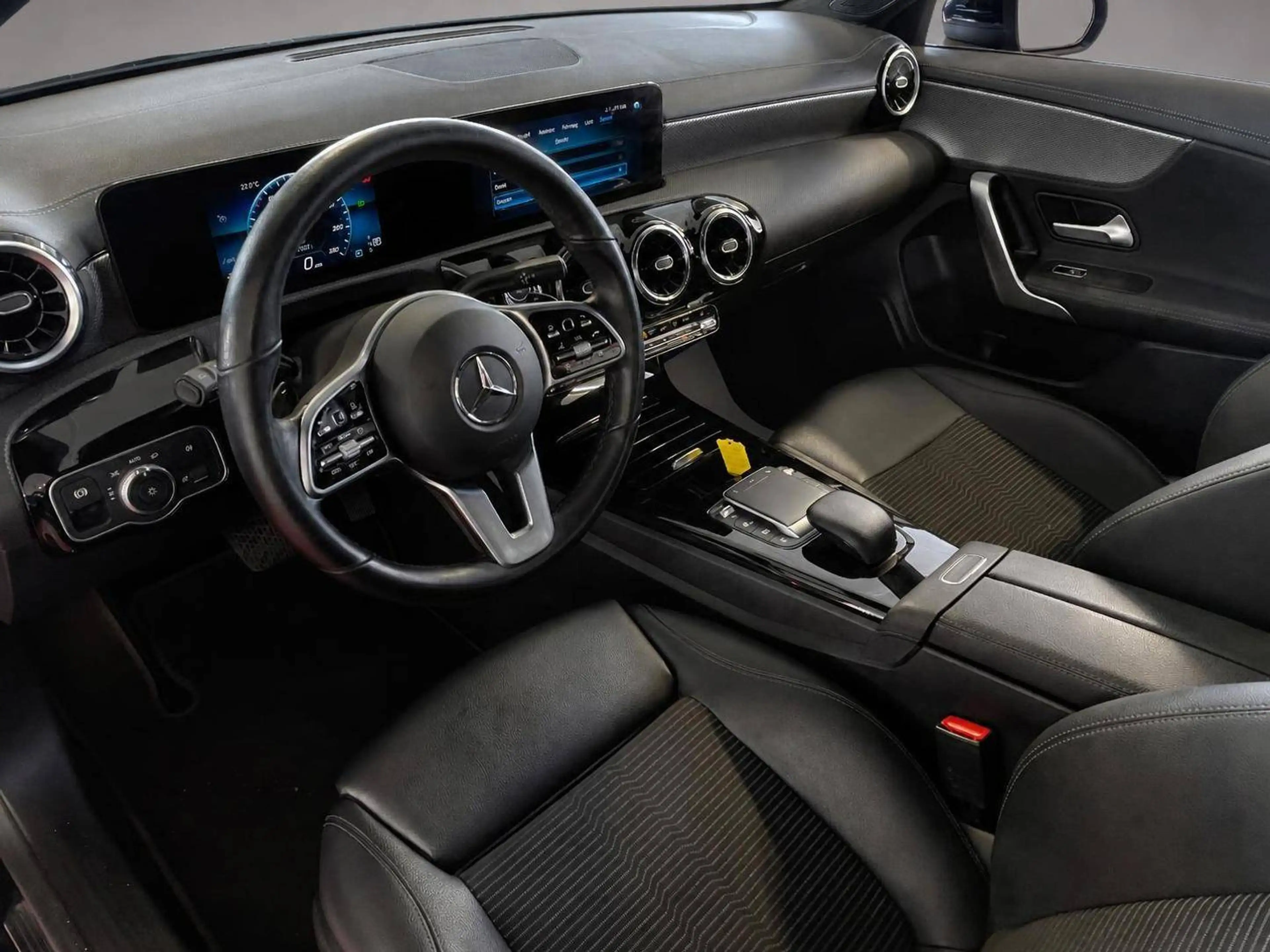 Mercedes-Benz CLA 200 CLA 200d* Kamera* DAB — photo 10