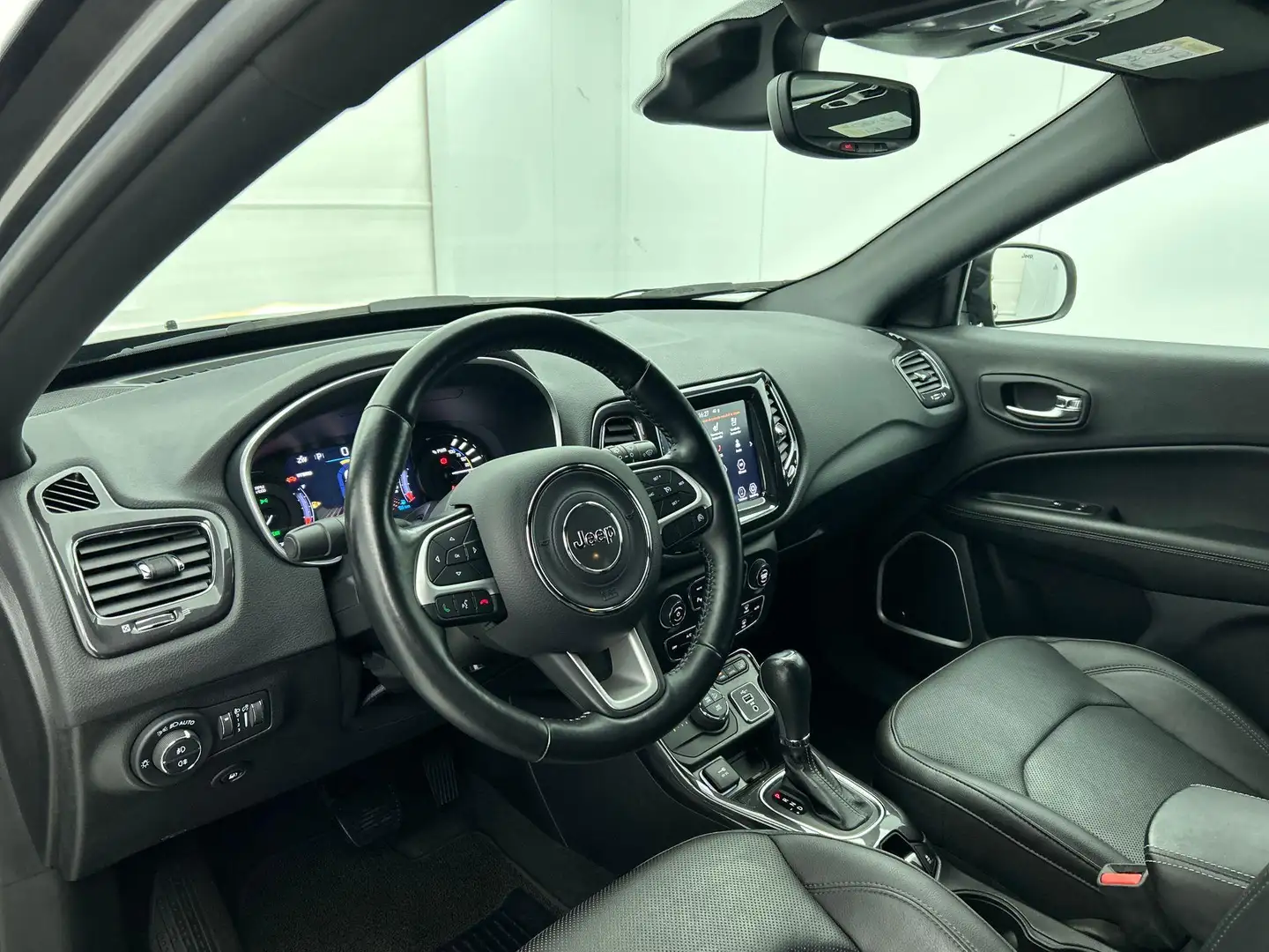 Jeep Compass 4xe 240 Plug-in Hybrid Electric S | Lederen Bekled Gris - 2