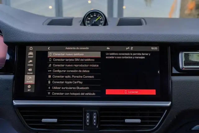 Porsche Cayenne view 12