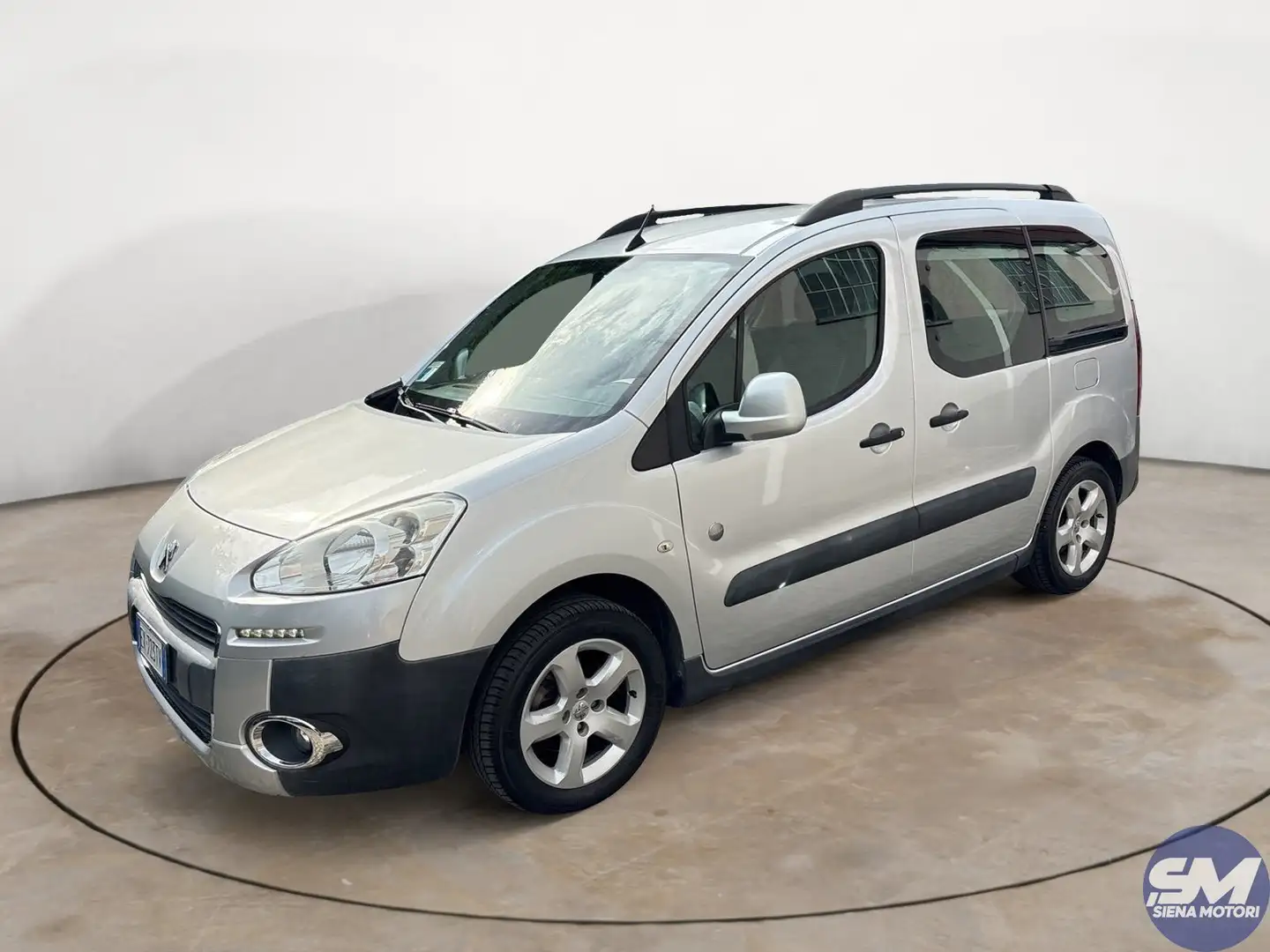 Peugeot Partner Partner Tepee 1.6 VTi 120CV Outdoor Argento - 1
