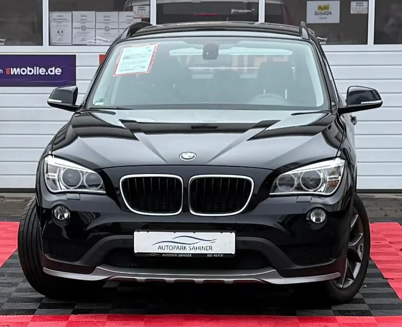 BMW X1 18 d xDrive*KLIMA*PDC*MULTI Schwarz - 1